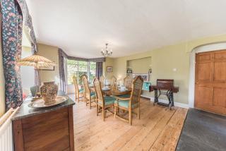 Lakeland farmhouse with an acre of gardens, games room and free parking - Rusland - 9