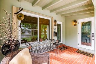 BnB Hyperion - Updated 1B1B Hideaway - Sleeps 3 - Hollywood - 9