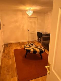 2 bed Solihull near NEC Airport, JLR, Resort Wrld - 8