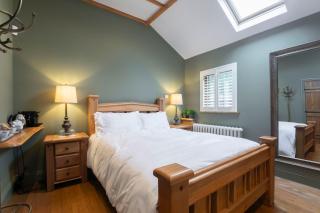 Stable Lodge - Boutique Bed & Breakfast - 6