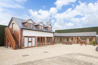 Stable Lodge - Boutique Bed & Breakfast - 3