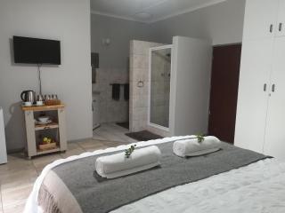 Oppi Draai Guesthouse - Oudtshoorn - 1