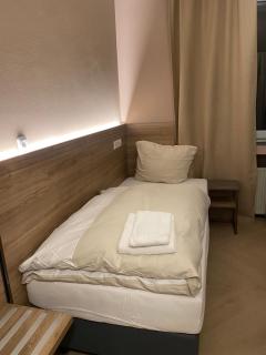 Hotel Petite Königsallee SELF CHECK-IN - Düsseldorf - 9