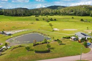 The Sanctuary - Family Retreat - Noosa Hinterland - 1