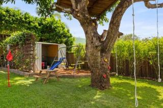 5BDR Ultimate Family Retreat Pool Toys Galore - 4