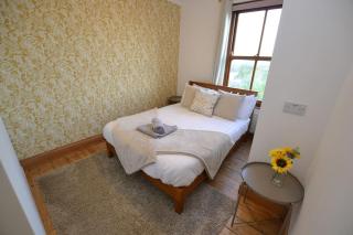 The Hive 4 Bed House Pool Table Air-con - Maidstone - 5