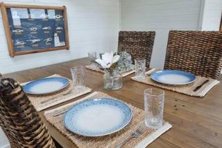 Waterfront Scotland Island Holiday Home - Family & Pet Friendly - 3 Bedrooms - Wifi - Netflix - Private Jetty - Scotland Island - 4