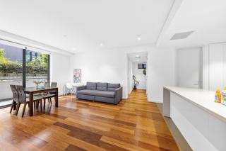 2BR Apartment in heart of Burwood - Sydney - 4