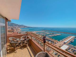 Ático con Piscina Privada y Vistas al Mar - 7