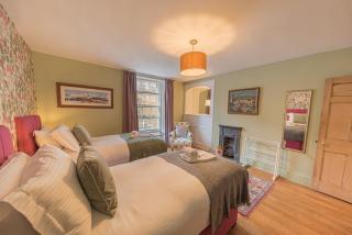 Tastefully decorated, family friendly property, central Kirkby Lonsdale, parking and EV charger - Kirkby Lonsdale - 9
