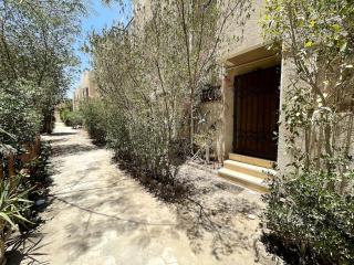 Charming 2BR Townhouse (1023) - Sheikh Zayed - 0