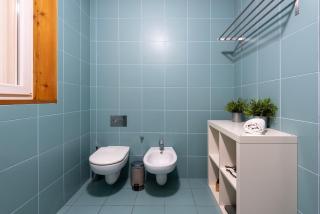 Fontainhas Flat: Balcony & Parking - Porto - 6