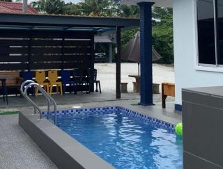 D' Lembah Pool Homestay Sekinchan - Sekincan - 1