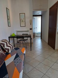 Pretty Little Apartment - 4