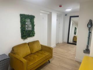 Market Utopia Apartment/House - Northampton - 5