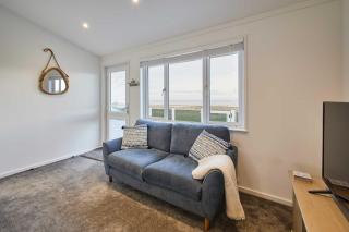 Host & Stay - Sea View Road - 2