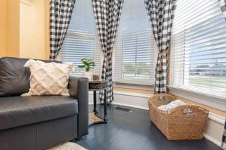 Beautiful downstairs 1bed 1bth charmer- Pet Friendly - Michigan City - 5