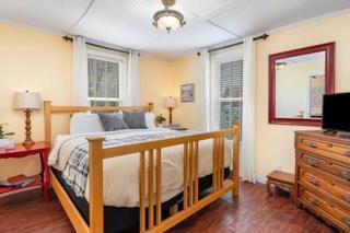 Downtown 5Bed Walking Distance to Beach Sleeps 16 - Michigan City - 4