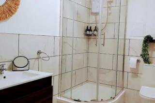 Market Eden Apartment/House - Northampton - 9