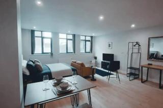 Market Eden Apartment/House - Northampton - 6
