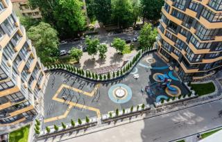 Просторная 1-комнатная квартира в центре города в ЖК Бизнес-класса - 2