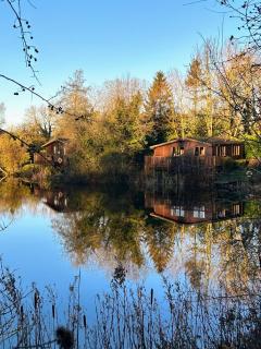 'Little Grebe' - Secluded Rustic Lodge - Fishermans delight. - York - 0