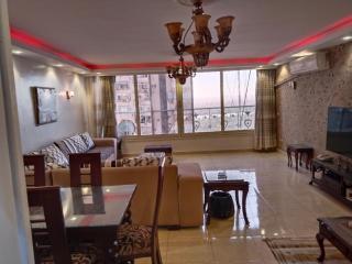 شقة راقية مطلة علي كورنيش النيل المعادي - عوائل فقط - Il Cairo - 3