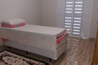 Casa com piscina no interior em condomínio fechado - 4