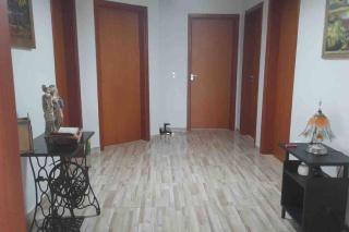 Casa com piscina no interior em condomínio fechado - 1