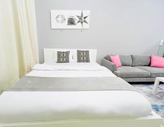 Studio Apartment in Dubai Marina with Balcony - Dubai - 7