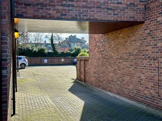 Fewster Apartment with Free Parking - York - 2