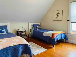 Willard Square Family Home - South Portland - 3