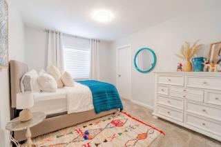 Vibrant Boho Home 3 Bed Pet Friendly - 1