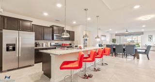 7BR Pool LAKE VIEW! Solterra Resort Family Villa - Davenport - 3
