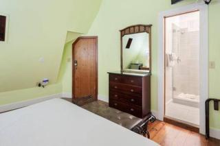 Curry House - Pool, King Bed & Balcony! Room 7 - Key West - 4
