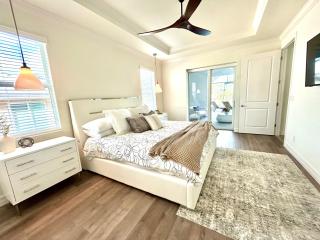 Luxurious Modern Waterfront Home-Desirable Pelican Area - Cape Coral - 7