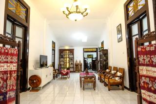 Griya Merbabu Asri Homestay (up to 14pax @ Salatiga central) - 0