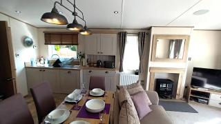Binka - Luxury 40 x 14ft Lodge - 4
