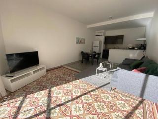 le contemporain-2 chambres-vue Eglise saint paul - Nimes - 6