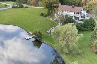 The Manor-Stunning Modern Farmhouse with Hot Tub - 0