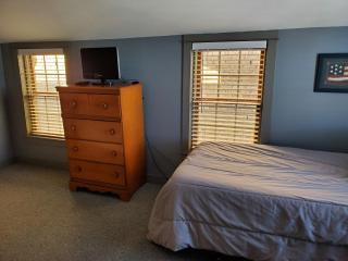 Spacious, Pet Friendly, in the Heart of Downtown - New Glarus - 1