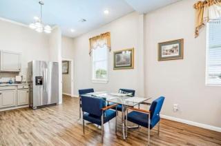 Penthouse on Claiborne - New Orleans - 8