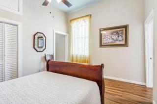 Penthouse on Claiborne - New Orleans - 1