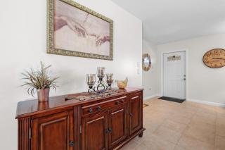 Lovely home with oversized heated pool in quiet neighborhood - Villa Polish Palace South - 5