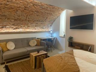 UnderStreet studio with private parking - Košice - 8