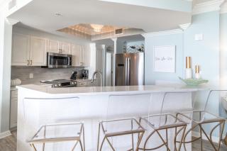 St Maarten 508 a Beautiful Luxury Beach Front 3 Bedroom 5th Floor Condo with Resort Amenities - Destin - 1
