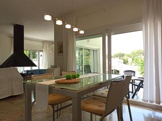 Villa con Piscina, Jardín, BBQ, Clim. y WiFi en Torroella de Montgrí - ES-89-127 - Torroella de Montgrí - 6