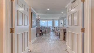 St Maarten 1207 a Completely Remodeled Beach Front Condo at Silver Shells 12th Floor Sleeps 8 - Destin - 7