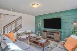 _Entire Home_Game Room_Basement_FirePit_ - Palmer Lake - 1