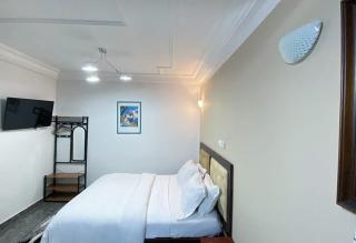 Double twins Hotel & Suites - Yaoundé - 8